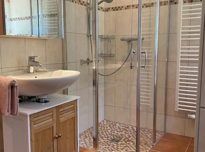 Daire Blick Ins Gruene *